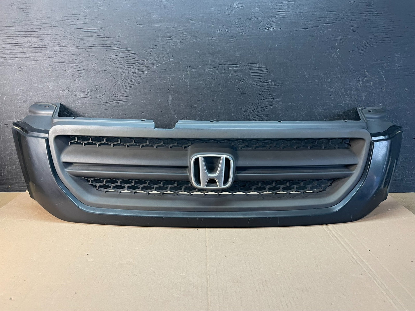 2003 2004 2005 Honda Pilot Front Upper Grill Grille AD8337 DG0