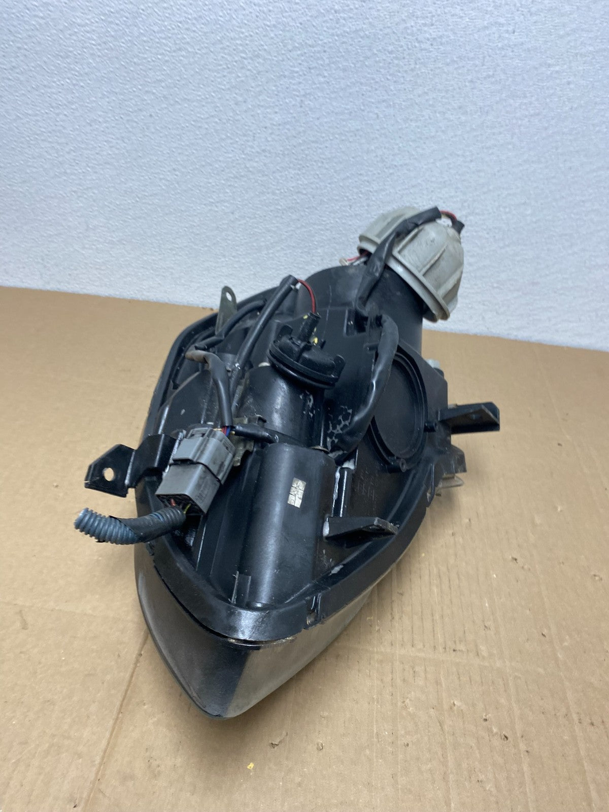 2004 2005 2006 Nissan Maxima Right Passenger Side Headlight Halogen AB8110 DW7