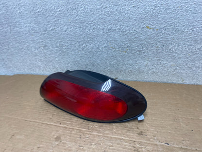 1996 to 1997 Ford Taurus Right Passenger Side Tail Light Oem Z2635 DW1