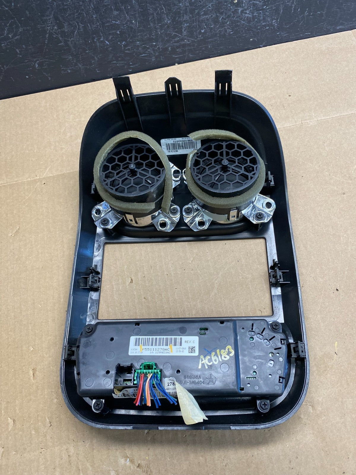 2011 to 2017 Jeep Compass Dash Climate Temperature Control Radio Bezel AC6647 DG3