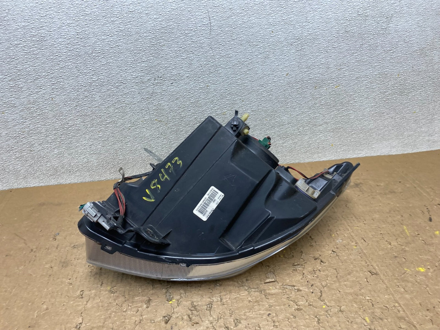 2010-2012 Nissan Sentra Halogen Left Driver LH Black Headlight V8473 DW6