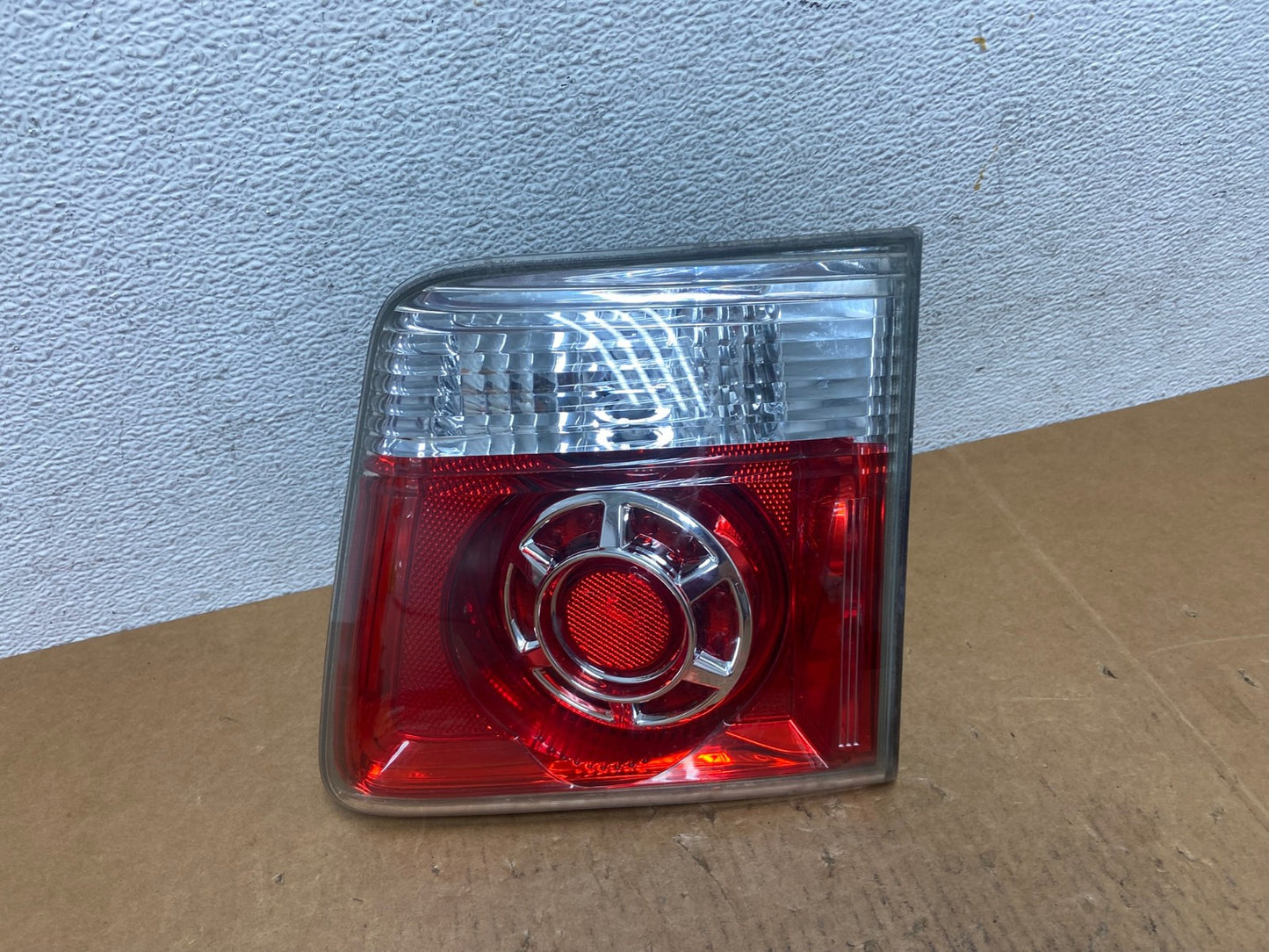 2007 to 2012 GMC Acadia Right Passenger Rh Hatch Tail Light Inner AE0501 LK0