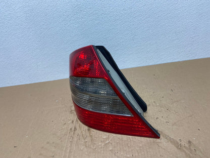 2007 - 2009 Mercedes E E320 E500 Sedan Left Driver LH Tail Light OEM AB6923 LK1