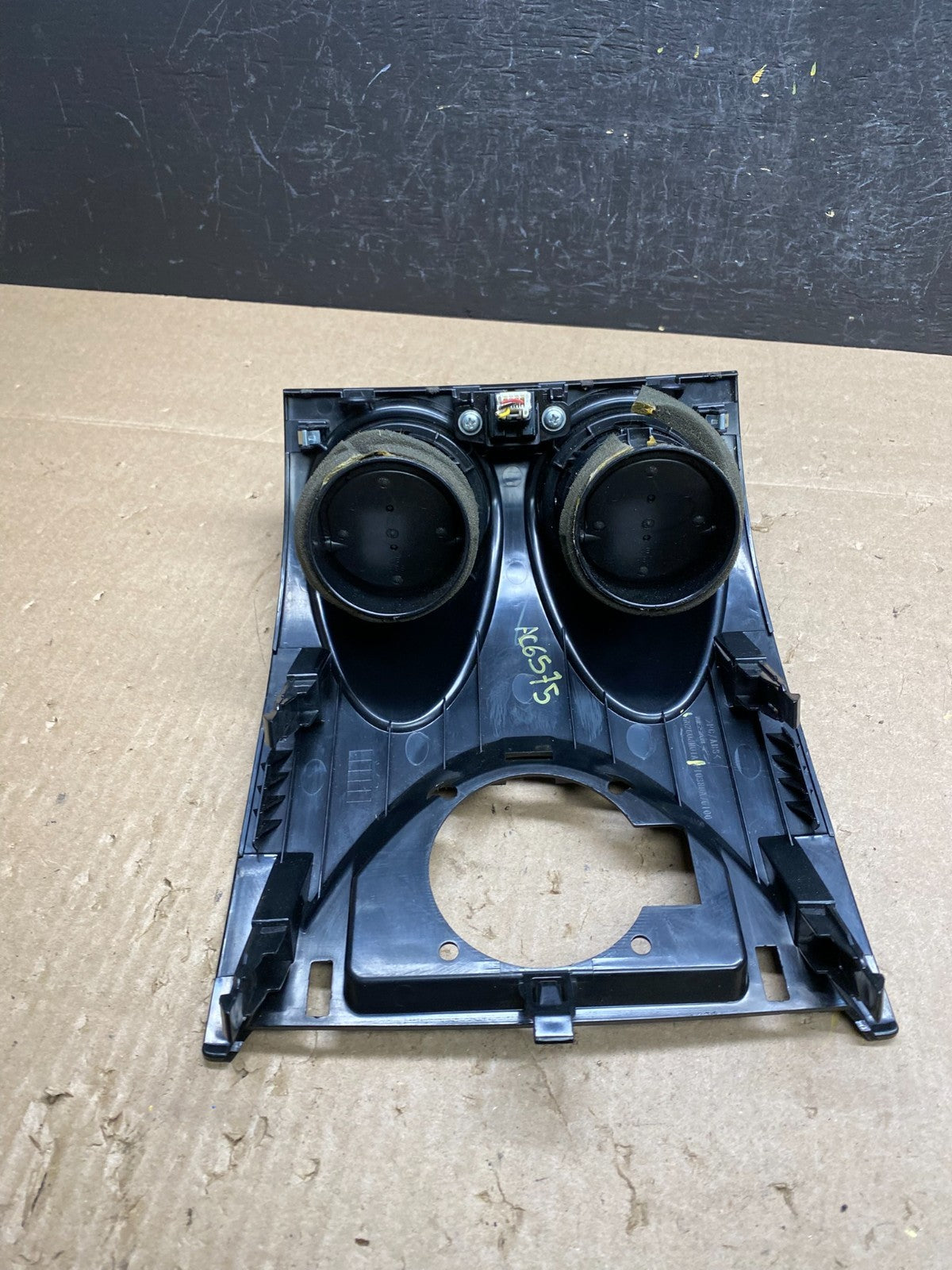 2008 to 2015 Nissan Rogue Center Dash Upper Air Vent AC6575 DG4
