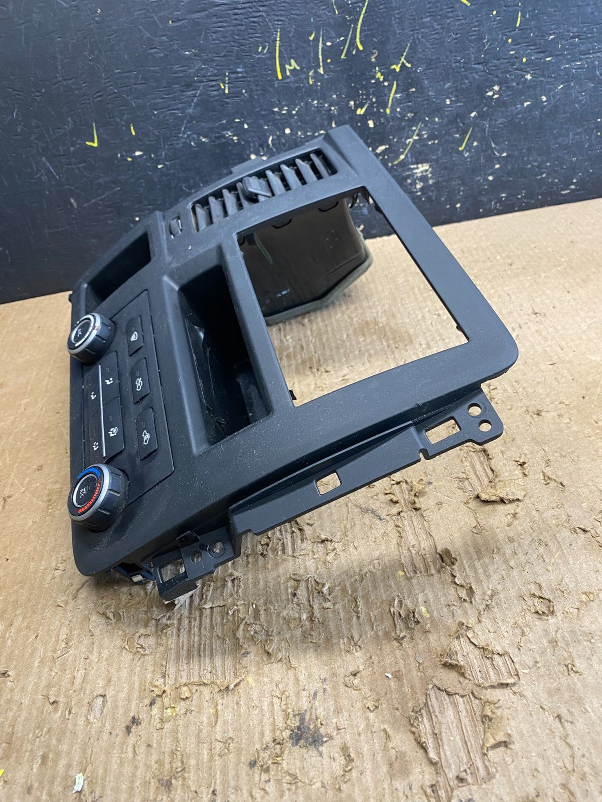 2012-2021 Nissan NV2500 NV3500 Radio Bezel Center Trim Climate Control Z9695 DG2