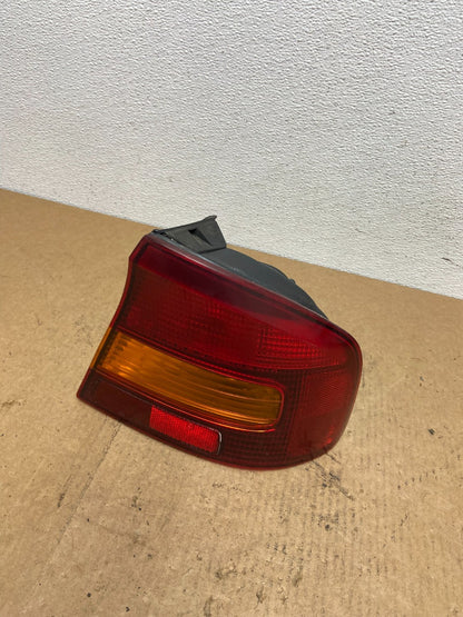 2000 to 2004 Subaru Legacy Right Passenger Rh Side Tail Light AC3217 DW0
