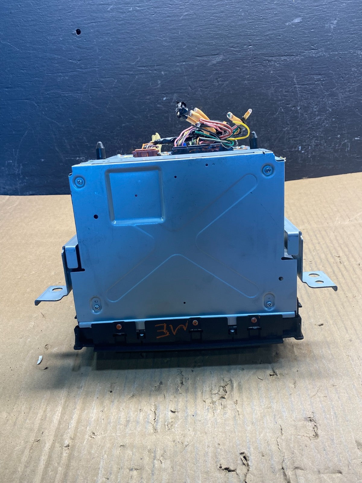 2005 to 2009 Cadillac Sts Radio 6 Disc Screen Display CD Player AD1740 DG4