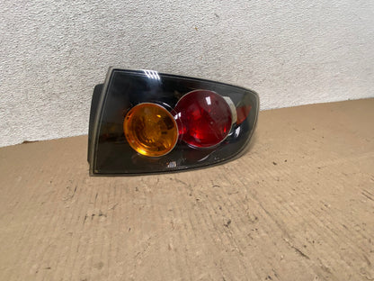2004 2005 Mazda 3 Right Passenger RH Side Tail Light AG7993 LK0