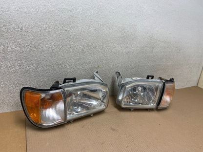1999-2004 Nissan Pathfinder Left+Right Headlights + Turn Signal Oem Z3859 DW2