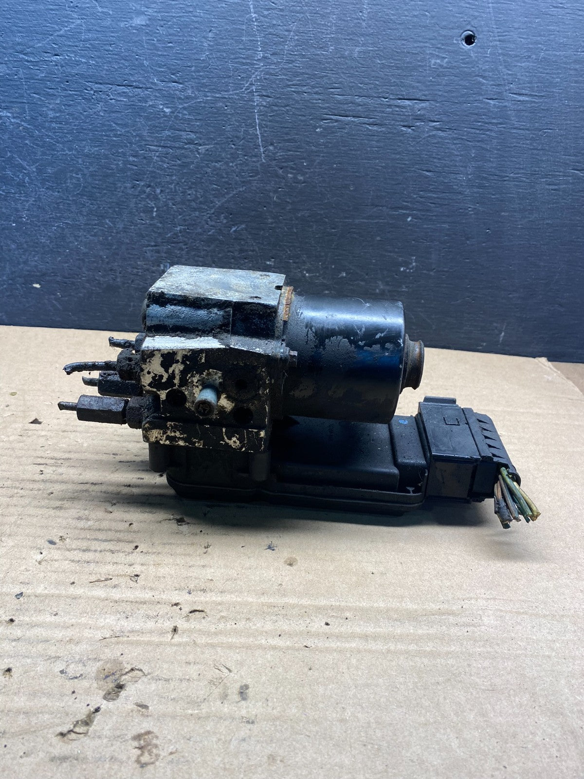 2003 2007 Ford E250 E350 Anti-Lock ABS Antilock Brake Pump AE2238 DW4
