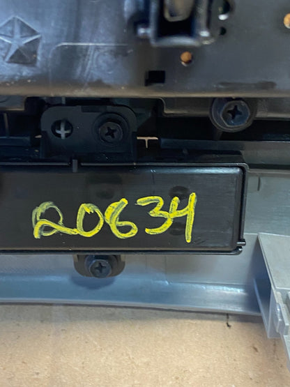 2008 to 2012 Jeep Liberty Dash Climate Temperature Control Radio Bezel Q0834 DG7