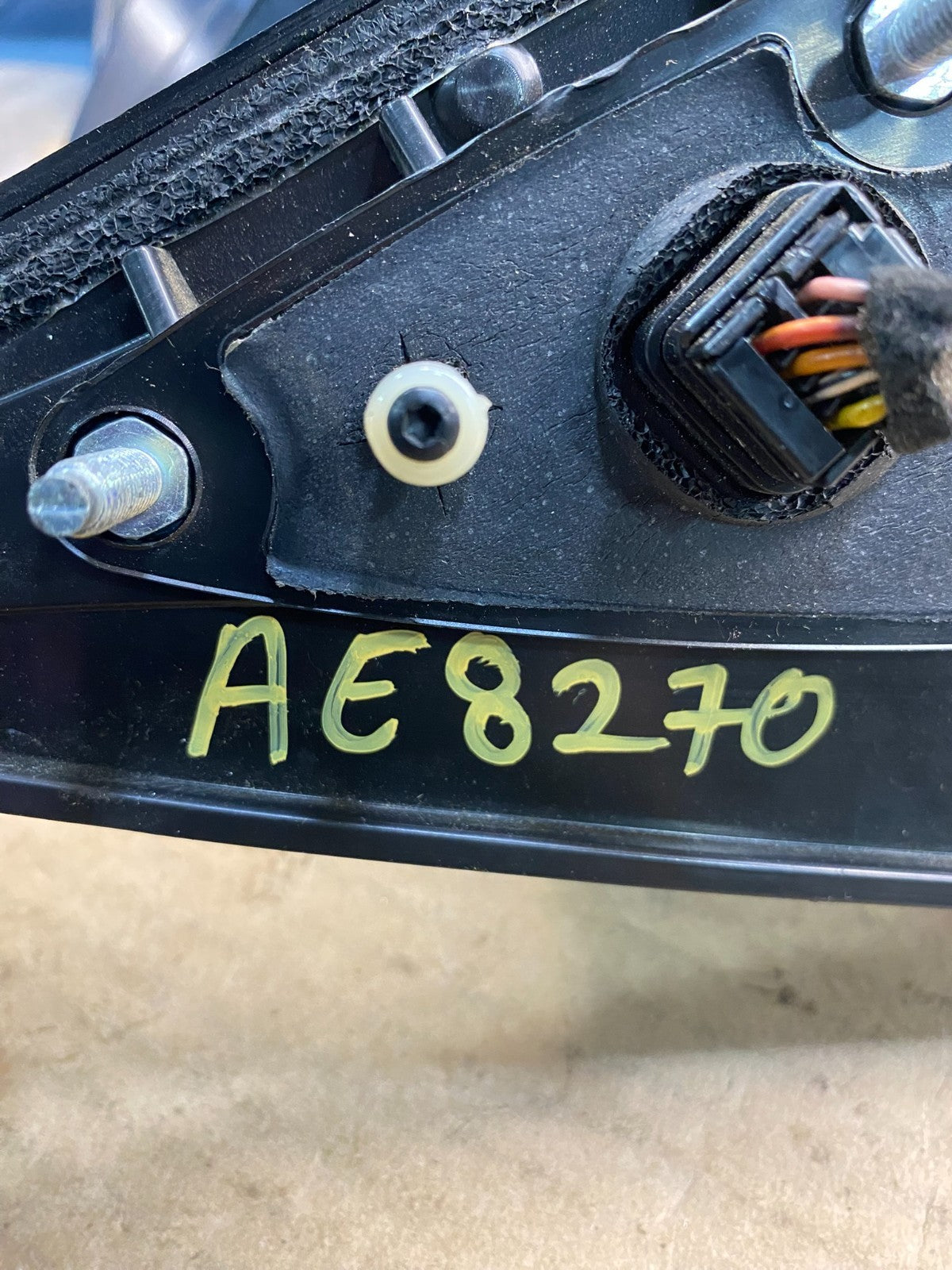 2011 - 2013 Kia Optima Right Passenger View Door Mirror Turn Signal AE8270 DW11