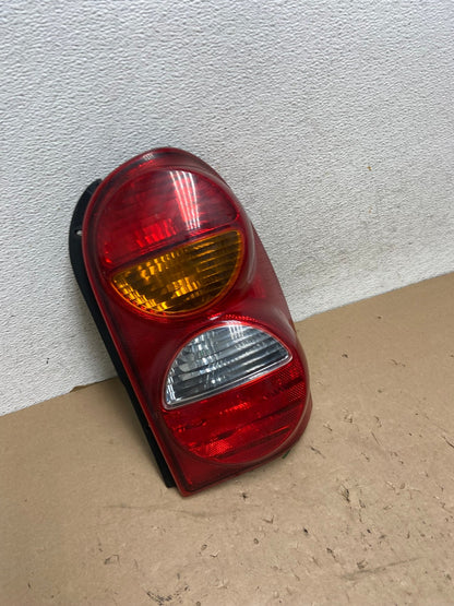 2002 2003 2004 Jeep Liberty Right Passenger Rh Side Tail Light AG4274 LK2