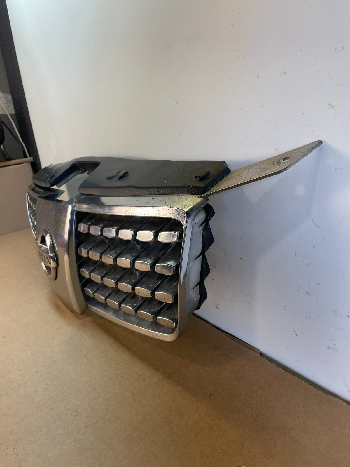 2004 2004 2006 Nissan Maxima Front Upper Grill Grille Aftermarket AF8598 DG1