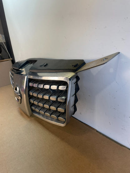 2004 2004 2006 Nissan Maxima Front Upper Grill Grille Aftermarket AF8598 DG1