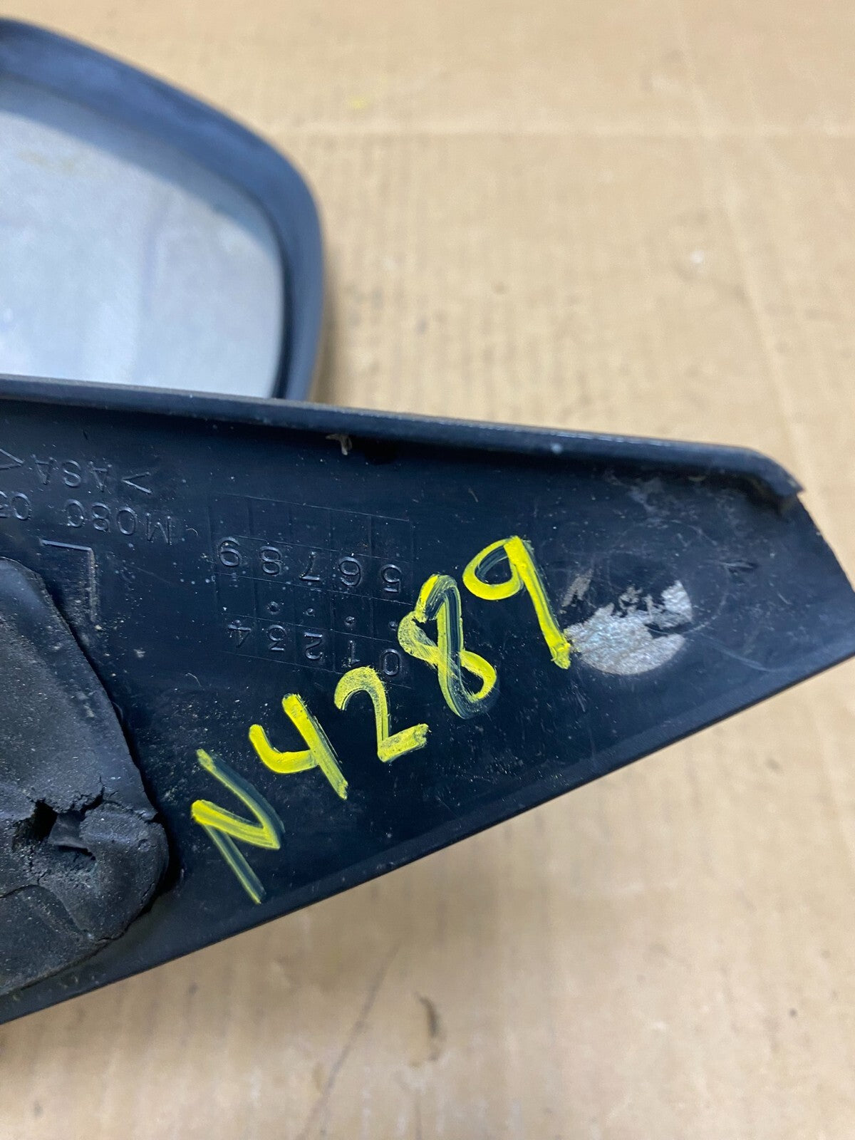 2002 to 2005 Land Rover Freelander Left Driver View Door Mirror N4289 OEM DG9