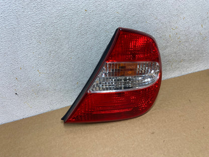 2002 2003 2004 Toyota Camry Tail Light Right Passenger Rh Side AI2585 LK2
