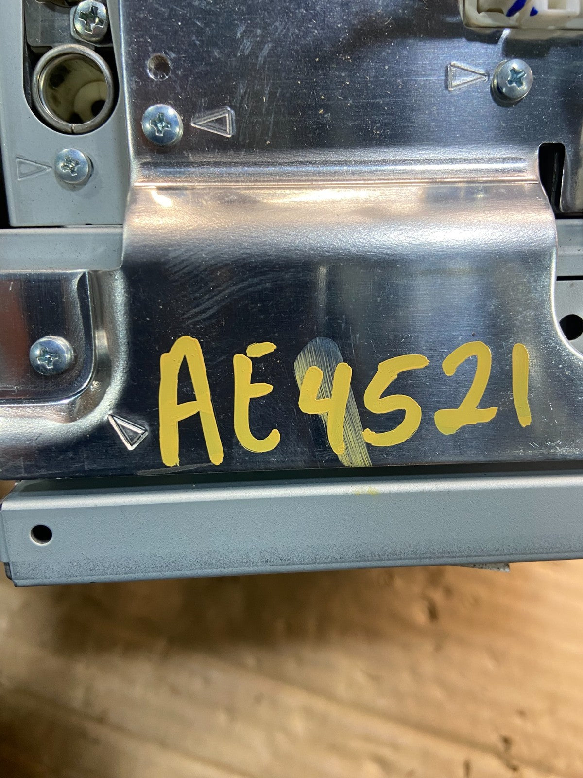 2011 to 2014 Toyota Sienna AM FM CD Mp3 Radio Receiver ae4521 DG7