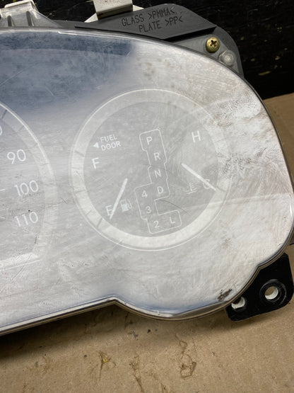 2004 2005 Toyota Sienna Speedometer Cluster Gauge U5477 DG2