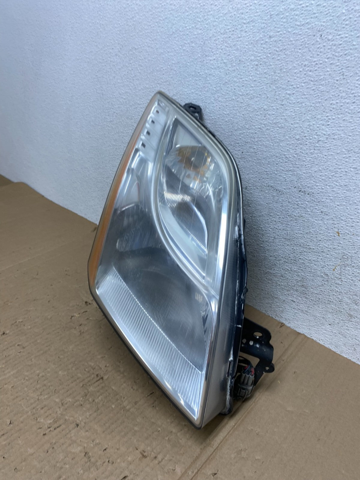 2010 2011 2012 Nissan Sentra Halogen Right Passenger RH Side Headlight AE9042 DW1