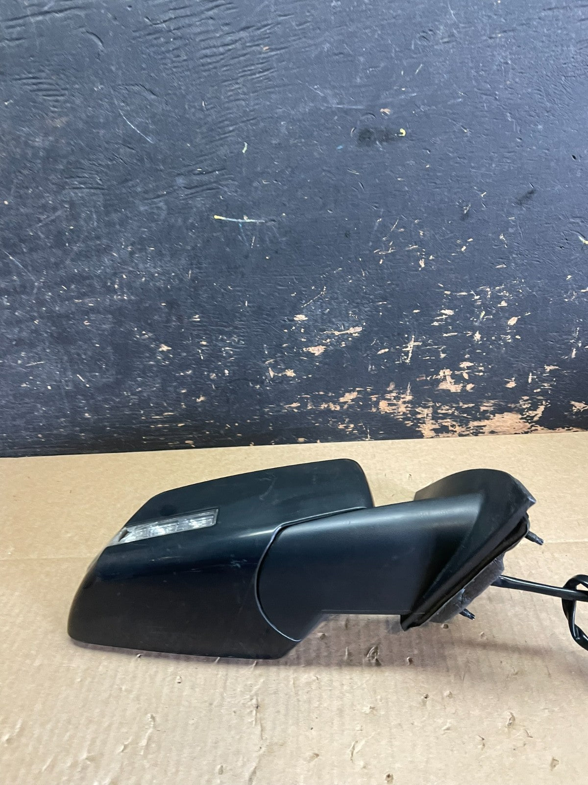 2009 to 2017 GMC Acadia Right Passenger Mirror AA6082 MS3