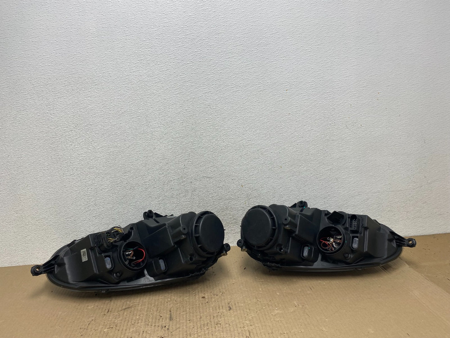 2005 to 2010 Volkswagen Jetta Left+Right Side Headlights Halogen AE7135 DW6