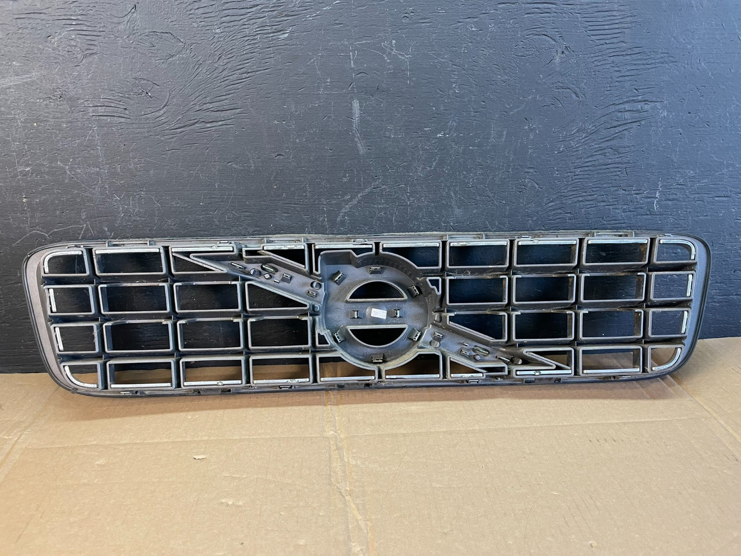 2010 to 2013 Volvo XC90 Front Upper Grill Grille AC5349 DG4