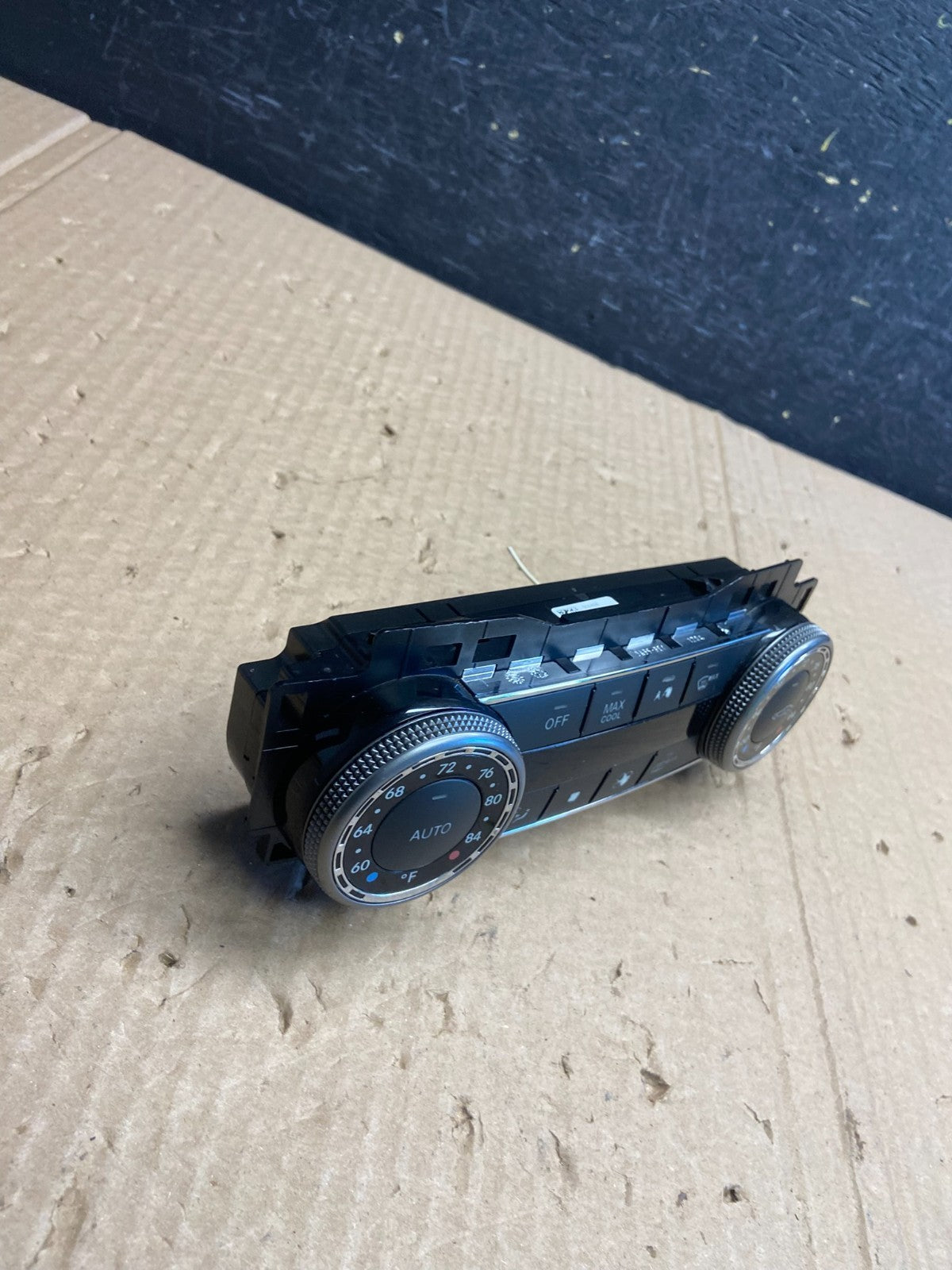2008 2009 2010 Mercedes C-Class C300 A/C AC Climate Control Panel AF6277 DG1