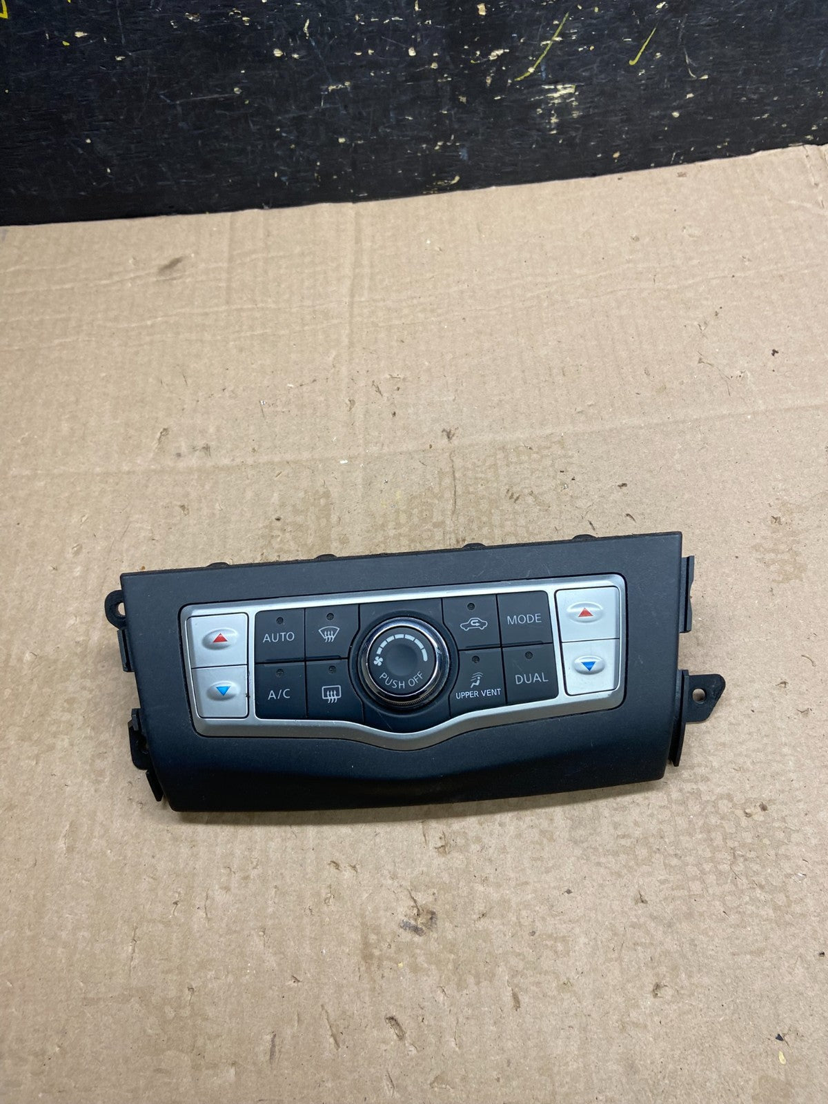 2009 - 2014 Nissan Murano AC Air Temperature Climate Control Panel Z0077 DG0