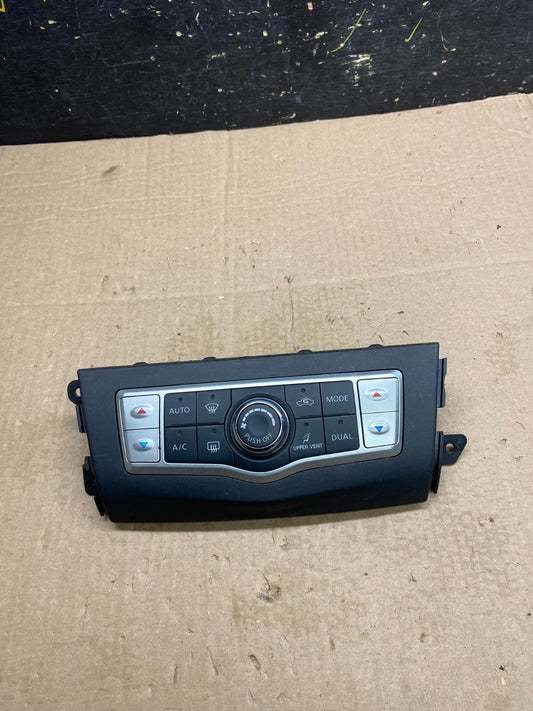 2009 - 2014 Nissan Murano AC Air Temperature Climate Control Panel Z0077 DG0