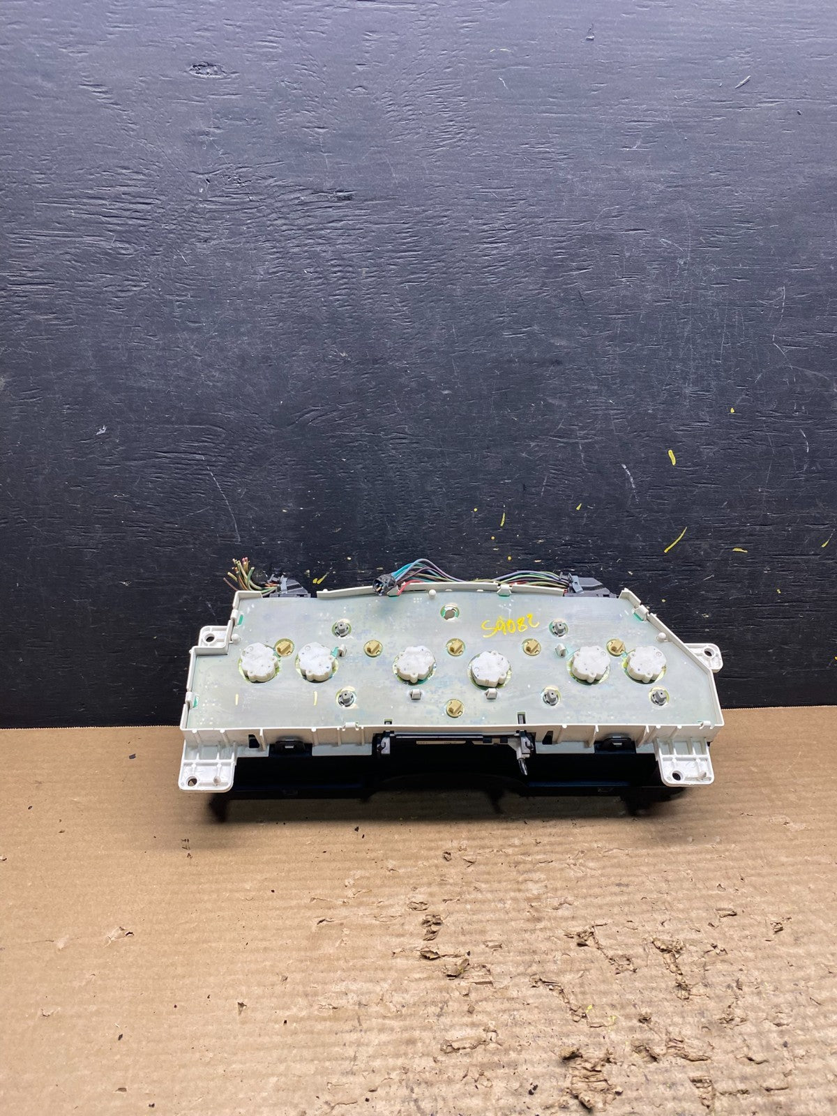 2004 to 2008 Ford E150 E250 Gauge Speedometer Cluster S9082 DG4