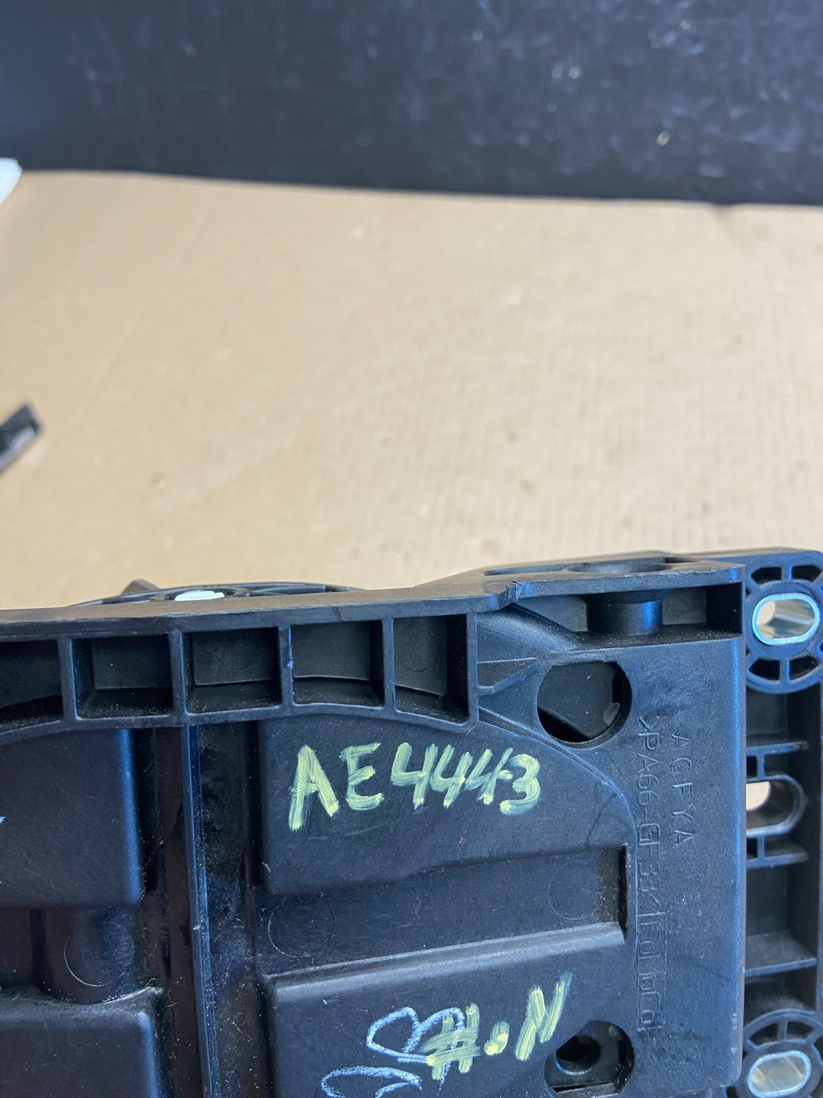 2008 to 2011 Lincoln MKS 3.7L Gear Shift Shifter Select Selector AE44435