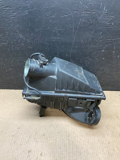 2010-2013 Land Range Rover OEM 5.0L Left Driver LH Air Filter Cleaner Box J06543