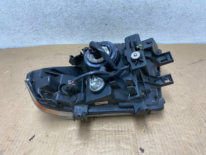 2005 to 2007 Nissan Pathfinder Halogen Headlight Right Passenger AI8186 DW8