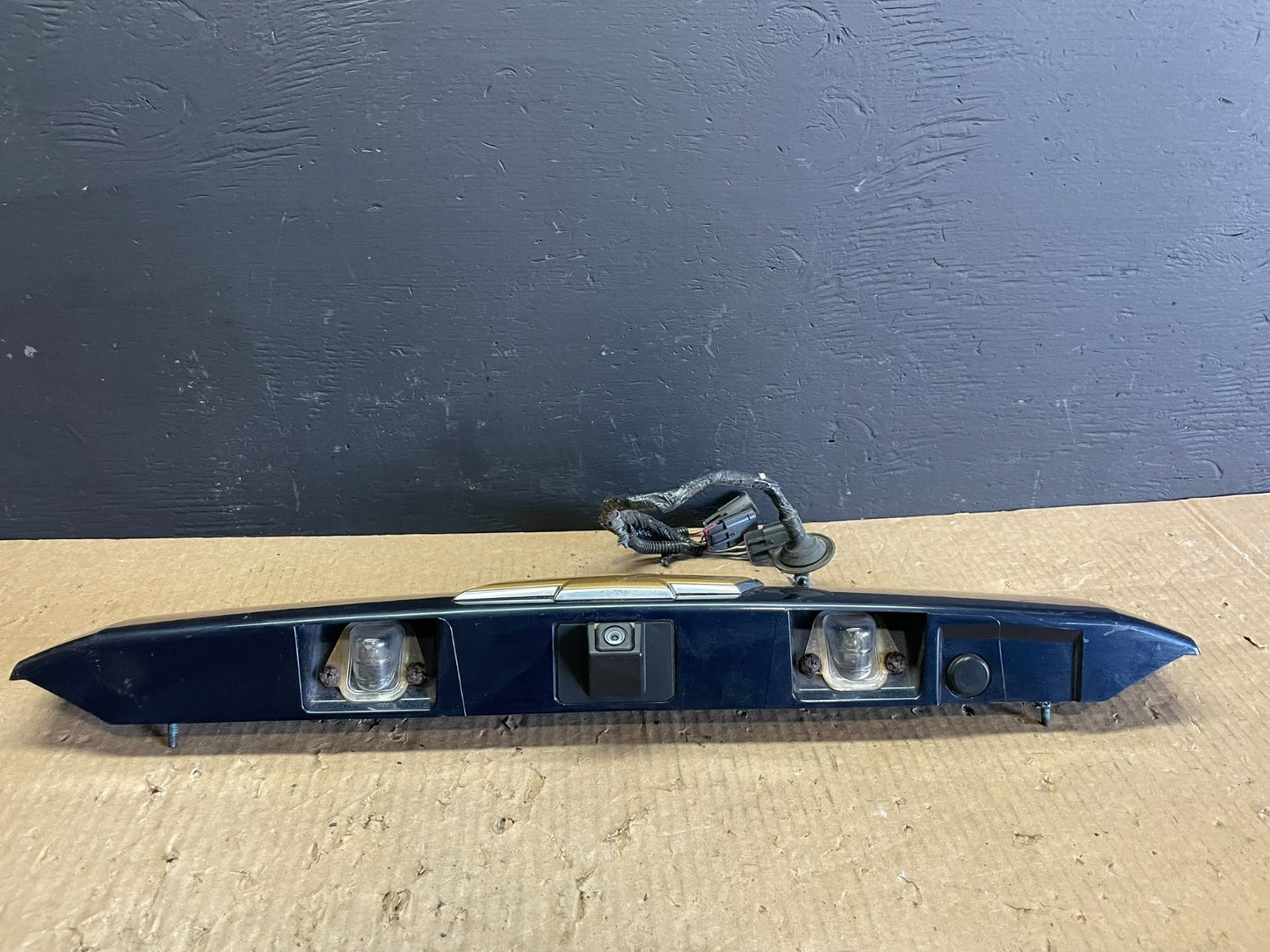 2007 to 2014 Suburban Tahoe Yukon License Plate Cover Trim W/ Camera AB3290 DG5