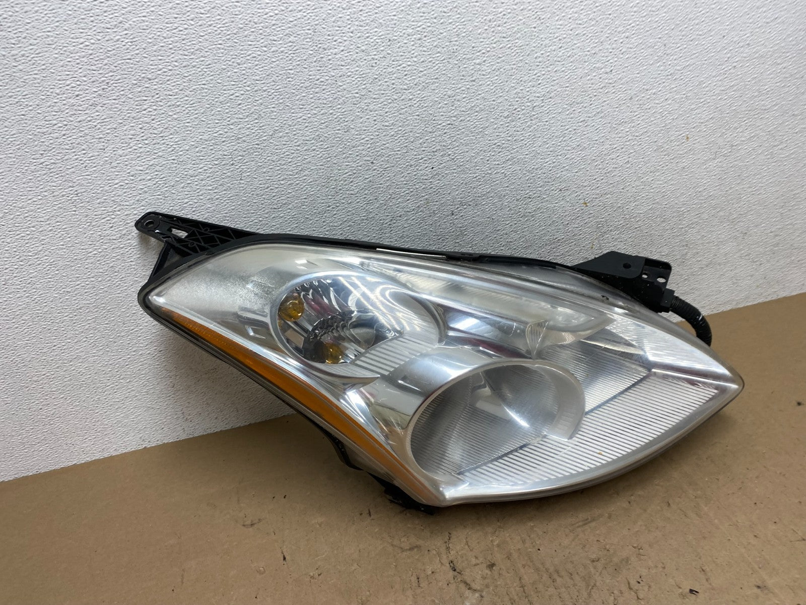 Sedan 2010 2011 2012 Nissan Altima Headlight Right Passenger Rh AE6503 DW2