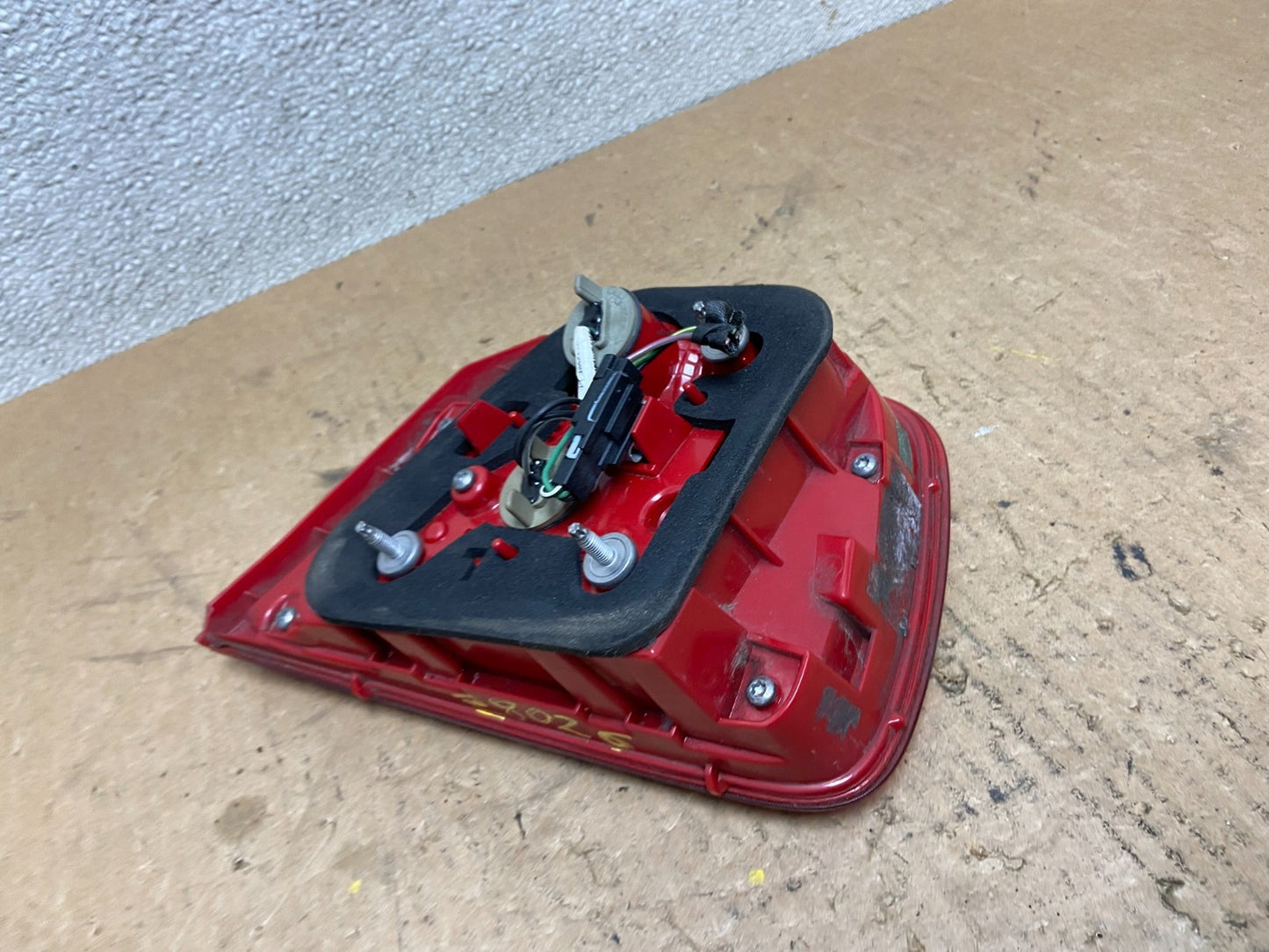 2013-2016 Chevrolet Malibu Left Driver LH Inner Tail Light Z8026 DW6