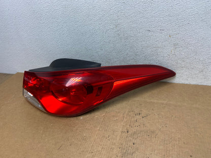 2011 2012 2013 Hyundai Elantra Sedan Right Passenger Tail Light AD4658 LK1