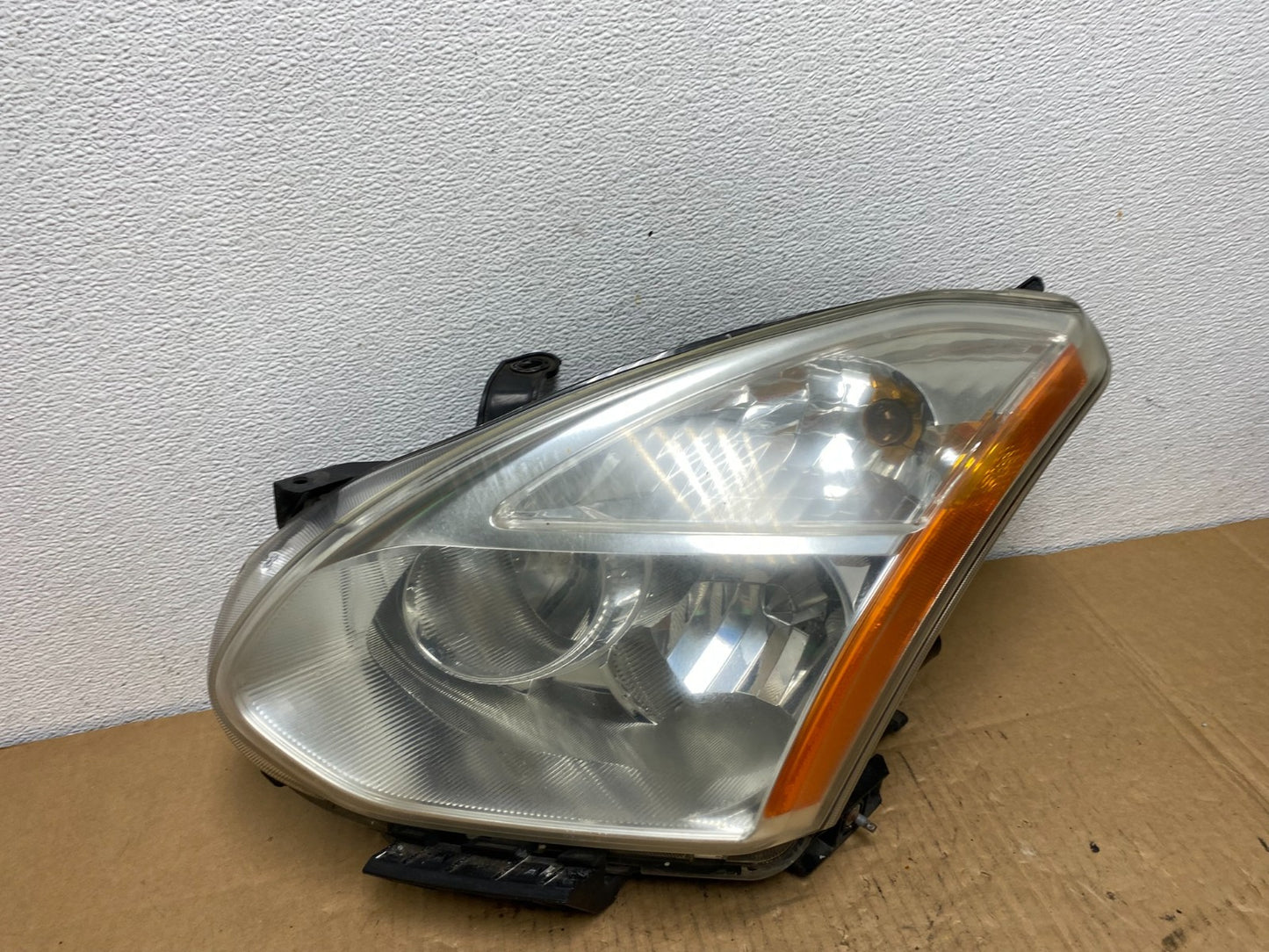 2008 to 2013 Nissan Rogue Left Driver LH Halogen Headlight AC7634 DW0