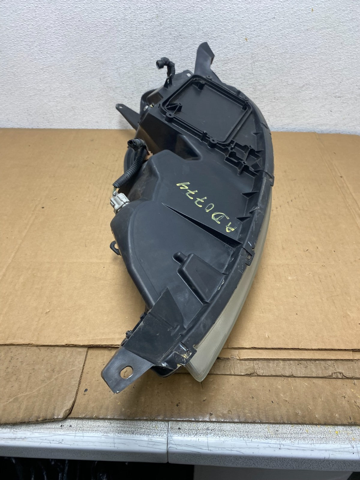 2006 to 2010 Toyota Sienna Right Passenger Rh Side Headlight Halogen AD0774 DW8