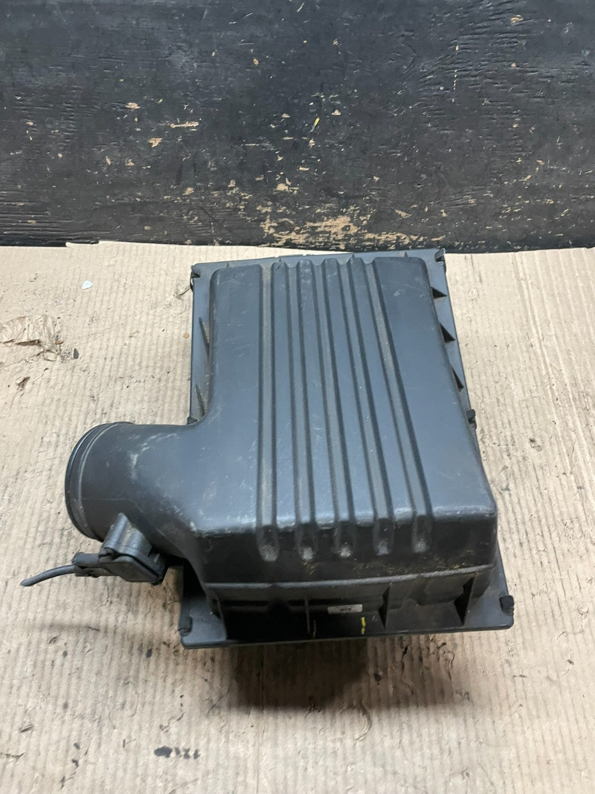 2007 to 2010 BMW X5 Air Intake Cleaner Filter Housing Box OEM V4034 DG1