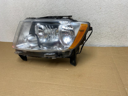 2011 to 2013 Jeep Grand Cherokee Halogen Left Driver Lh Headlight AG8839 DW2