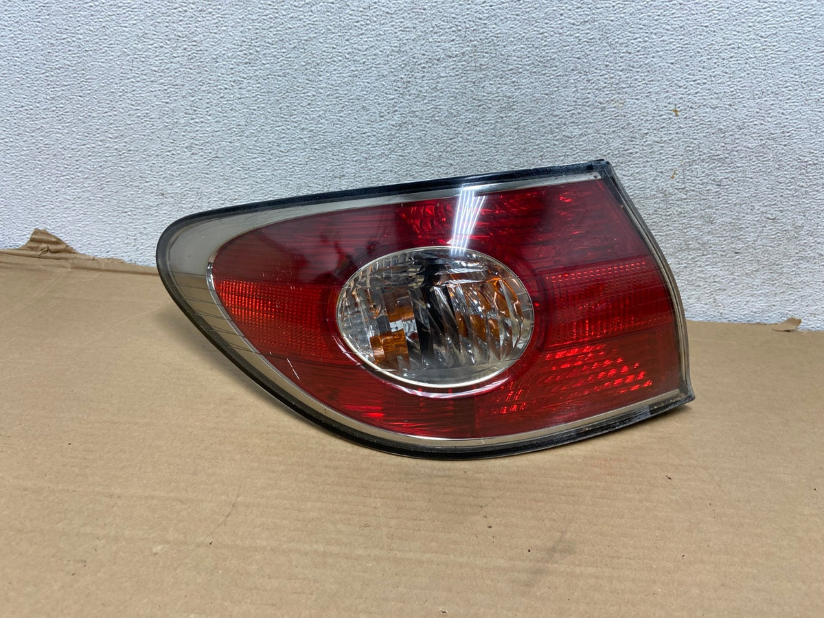 2002 to 2004 Lexus ES300 ES330 Left Driver Side Tail Light AG9149 LK0
