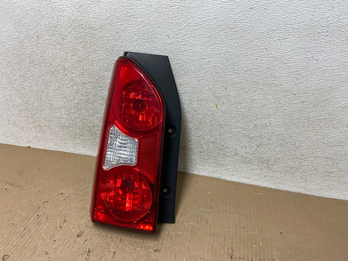 2005 to 2015 Nissan Xterra Tail light Left Driver Lh Side AH5954 LK2