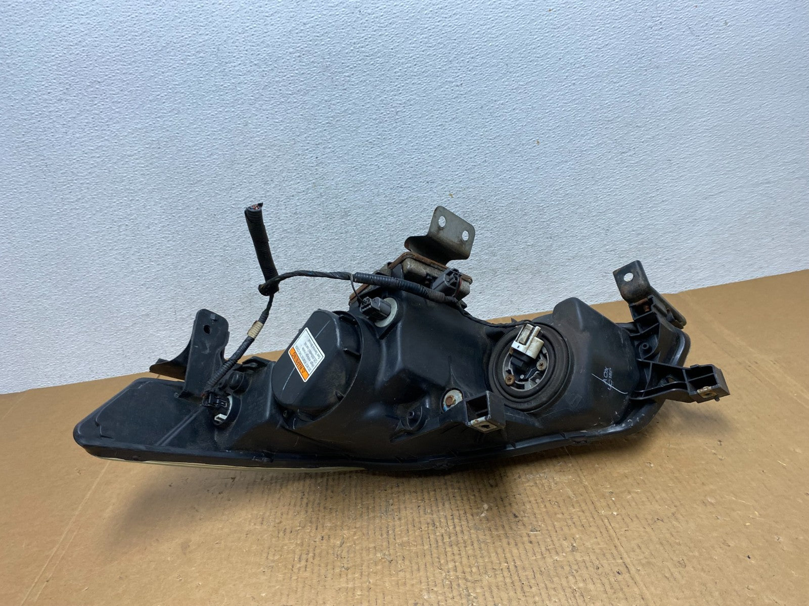 2004 2005 2006 Acura TL Headlight Right Passenger Side Xenon HID AE1256 DW4