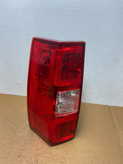 2008 to 2013 Chevrolet Tahoe Hybrid Left Driver LH Tail light Led AD9327 DG0