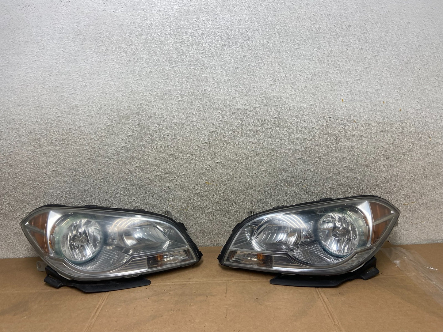 2008 to 2012 Chevrolet Malibu Left+Right Side Set Headlights Oem Y5114 DW0