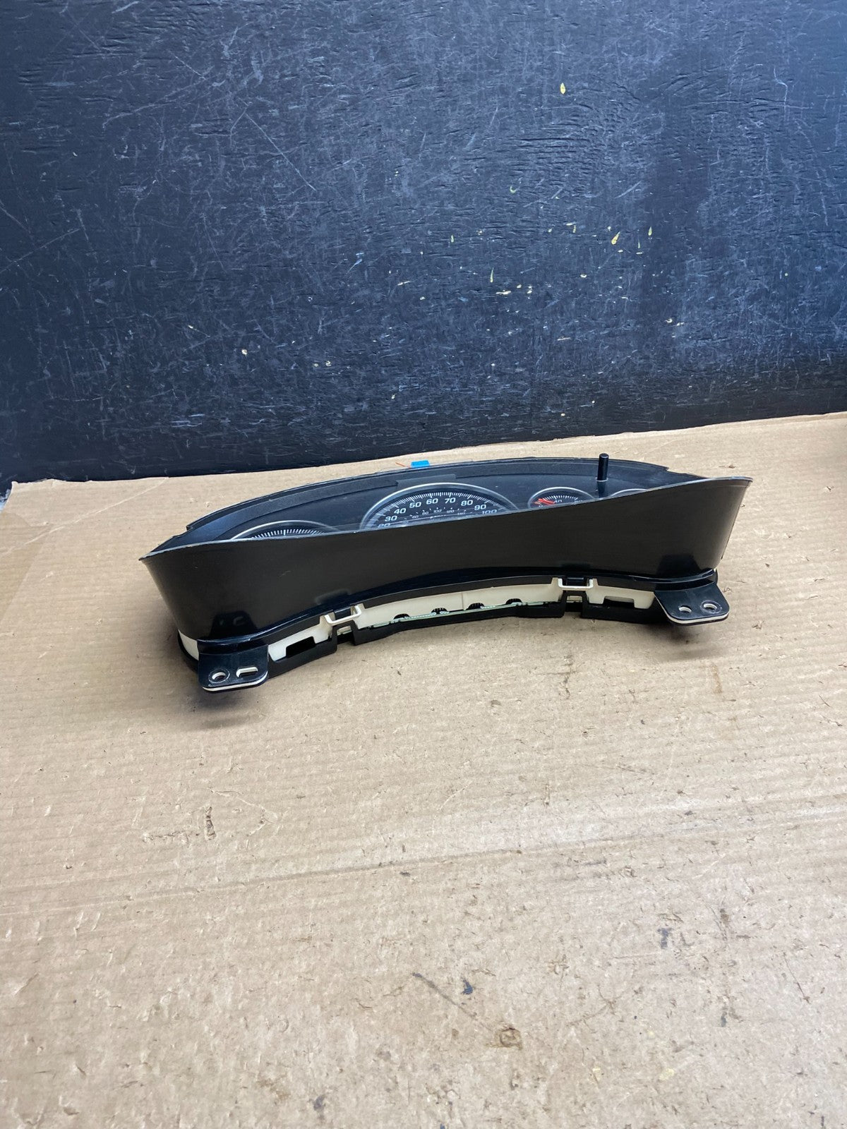 2002 - 2005 GMC Envoy Speedometer Cluster Gauge AH3934 DG4