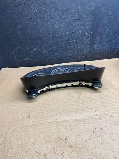 2002 - 2005 GMC Envoy Speedometer Cluster Gauge AH3934 DG4