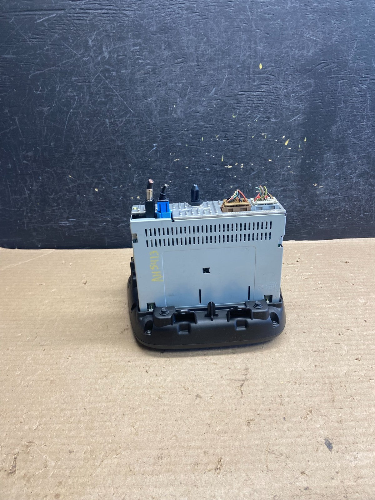 2017 to 2018 Chevrolet Cruze Radio Display Screen AH5413 DG4